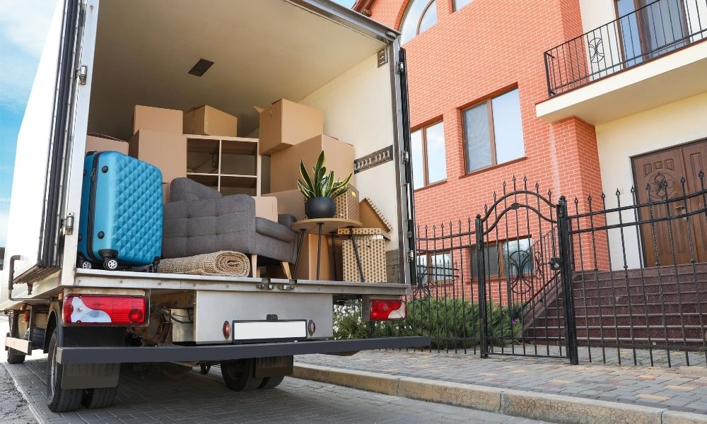 How Long Does It Take Movers To Move? 5 Factors To Consider